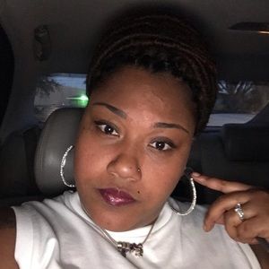 Meet your Posher, Yolanda